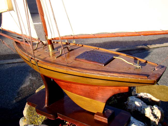 A nice plank-on-frame hand made 1920's style pond boat — image 2